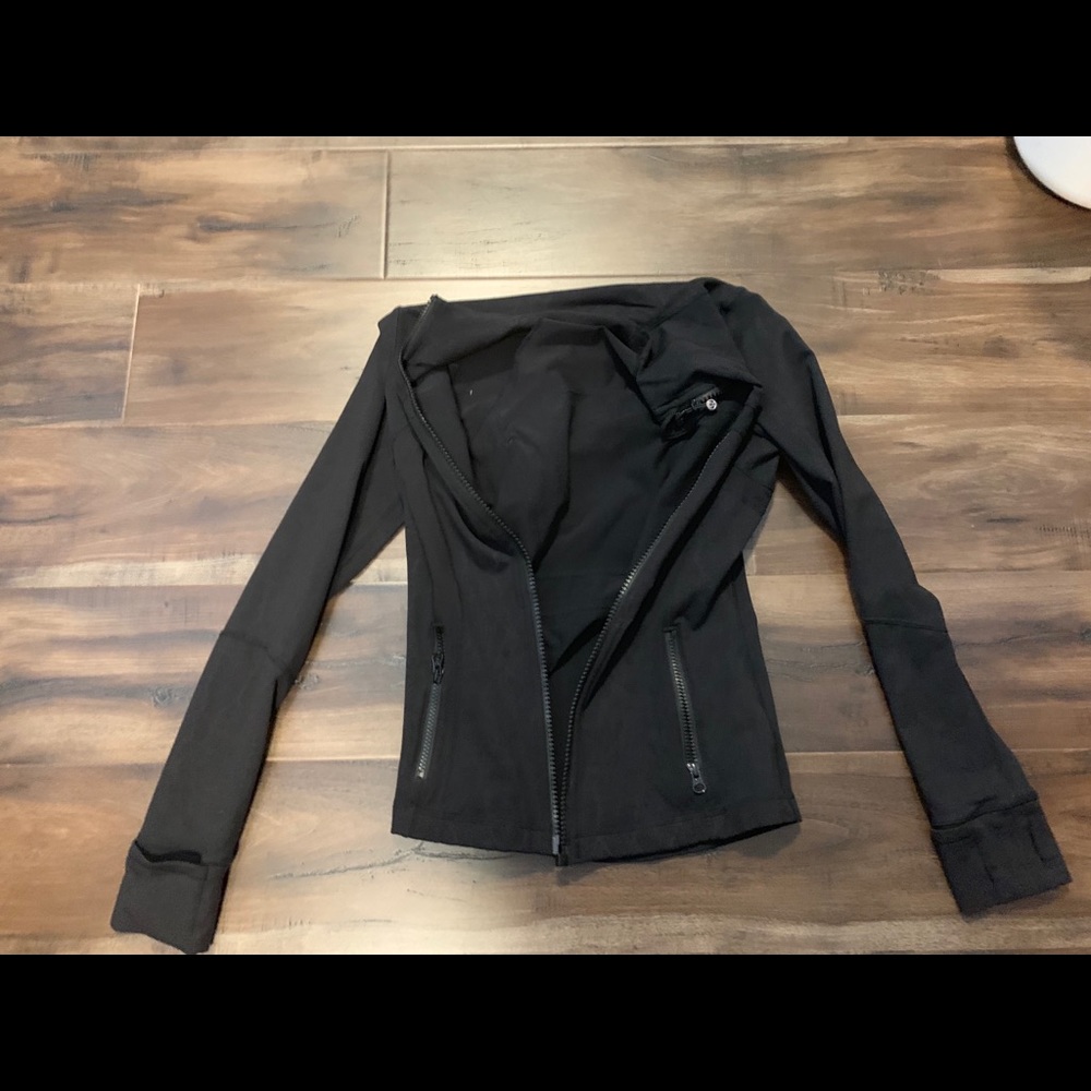 Lululemon size 6 jacket